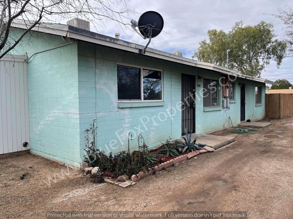 Primary Photo - 2912 N Flanwill Blvd