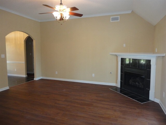Building Photo - 1378 Walton Loop