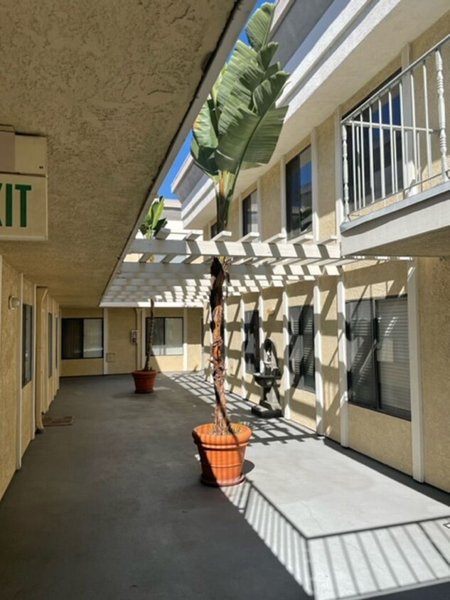 Foto principal - Nice 2 Bed 2 Bath Condo for lease with Par...