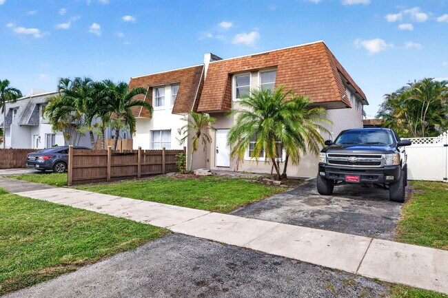 Foto del edificio - 5424 SW 44th Terrace