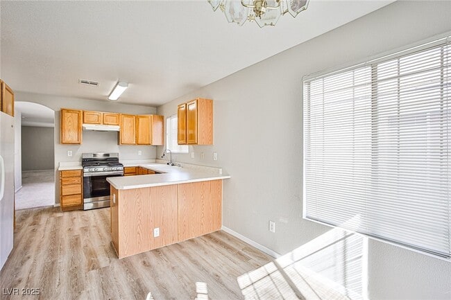 Building Photo - 1070 Canoga Peak Ave