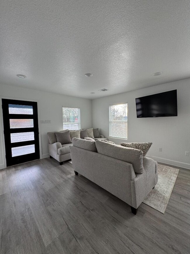 Photo - 7401 Anzac St House