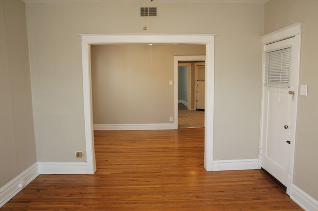 Building Photo - 6512 Clayton Ave