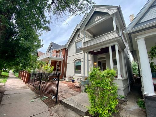 Building Photo - Charming 1-Bedroom Apartment in Desirable ...