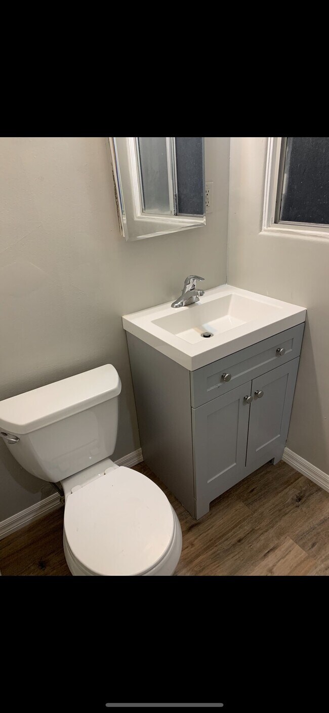 Foto del edificio - 6133 Dorothy Dr