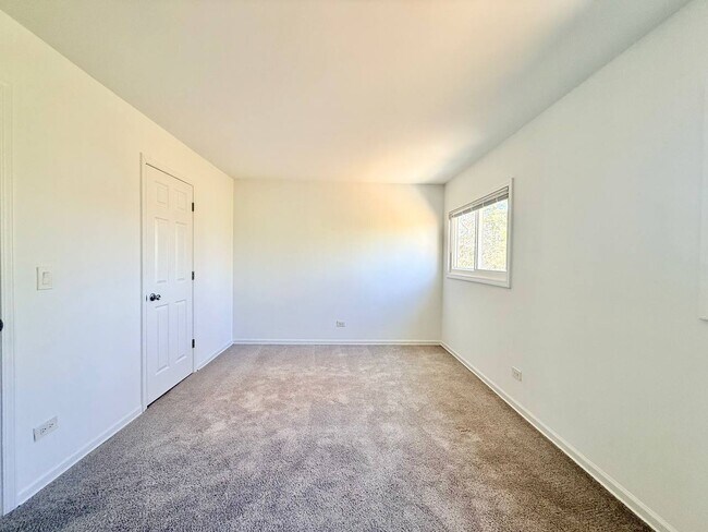 Foto del edificio - 1363 Andover Dr