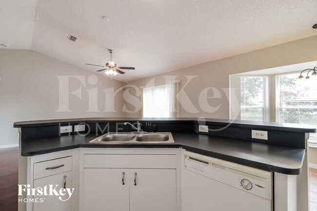 Foto del edificio - 1674 Waltz St SE