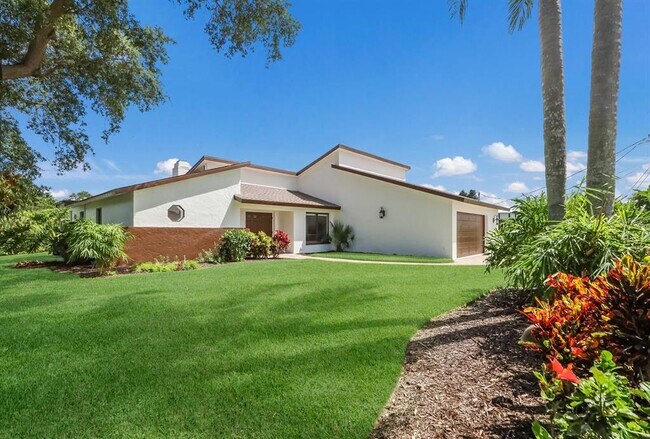 Building Photo - 5424 America Dr