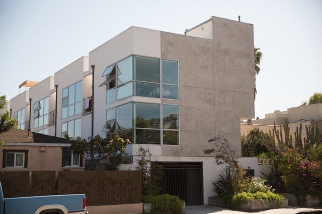 Foto del edificio - 660 Rose Ave