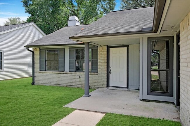 Building Photo - 24007 Running Iron Dr