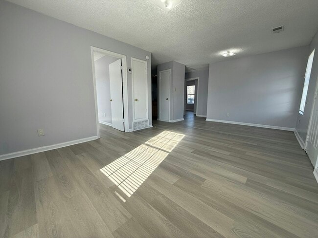 Foto del edificio - 3431 Forrester Rd