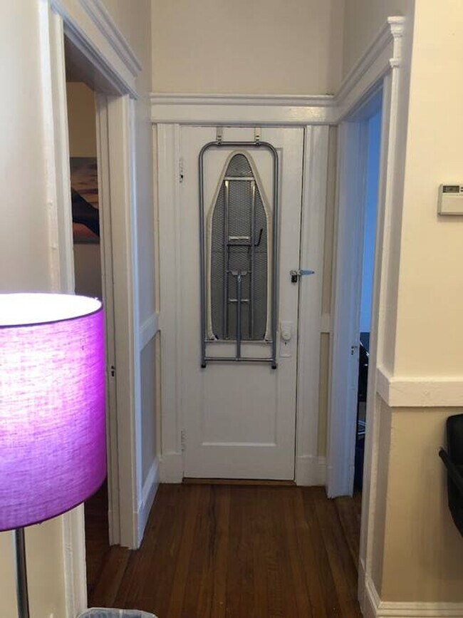 Building Photo - 109 Strathmore Rd