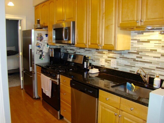 Foto del edificio - 571 E Broadway