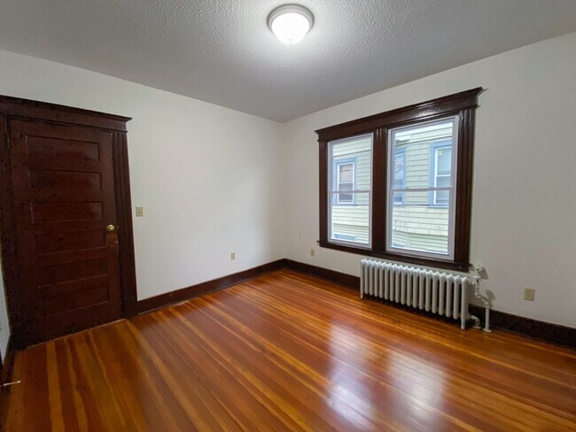 Building Photo - 103-105 Lincoln St / Owen Properties, LLC