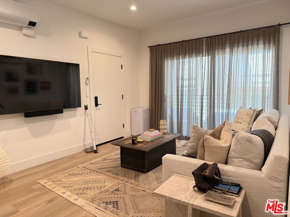 Foto principal - 914 7th St