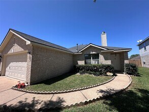 Building Photo - 3927 Brook Garden Ln