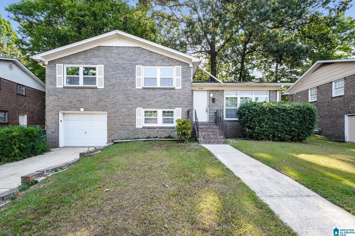 Foto principal - 2421 Etowah St