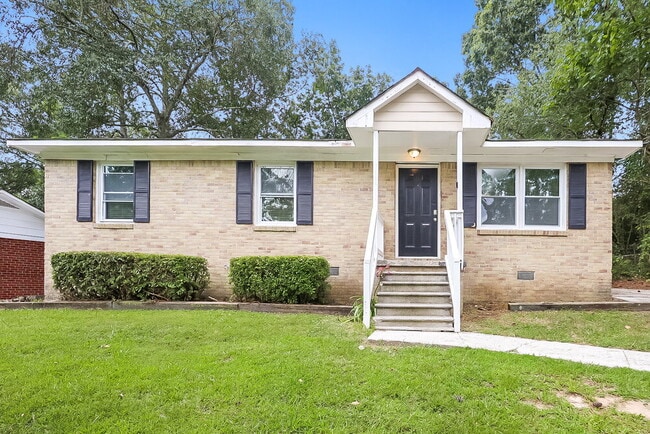 Building Photo - 2680 Carriage Ln