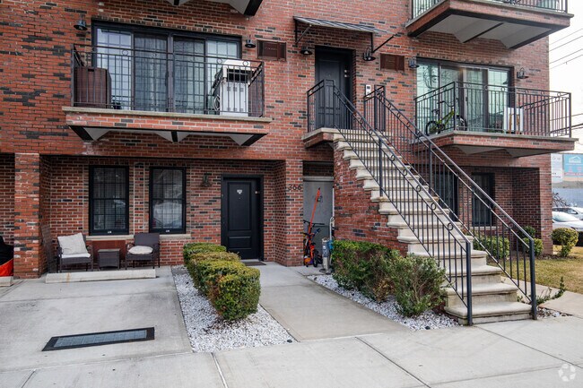 Entrance - 366 Avenue Y