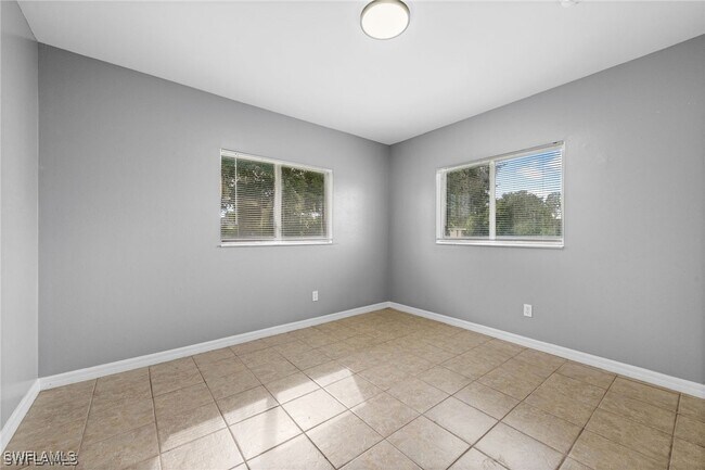 Foto del edificio - 111 Gordon Ave S