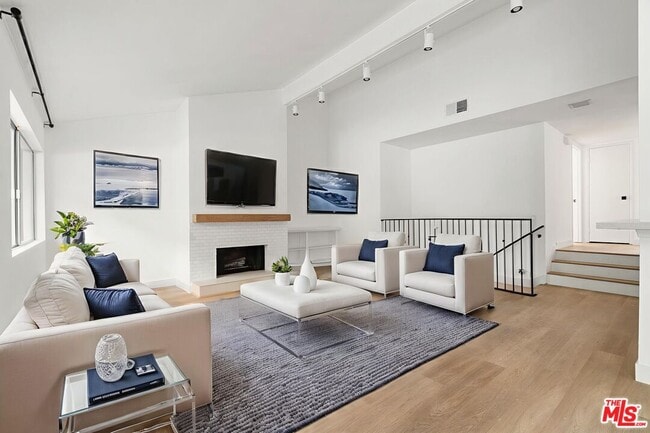 Foto del edificio - 1722 Palisades Dr