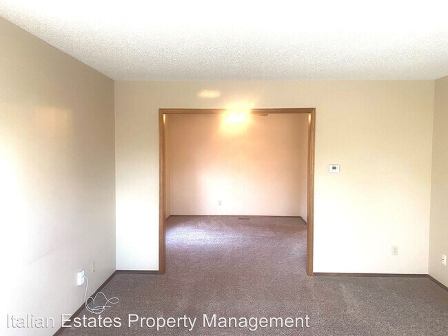 Foto del edificio - 2616 Butterfield Rd