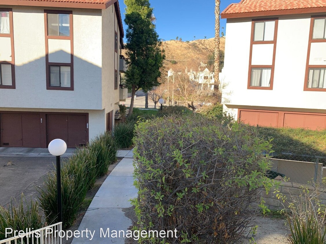 18142 Sundowner Way, Canyon Country, CA 91384 House Rental in Canyon