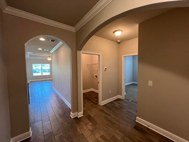 Building Photo - 95 Mary Ellen Way