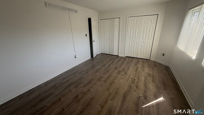 Foto del edificio - 1414 Whitney Ave