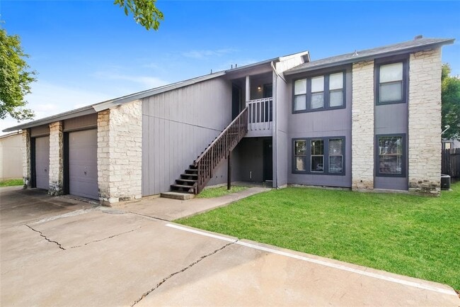 Building Photo - 1813 Rawhide Dr