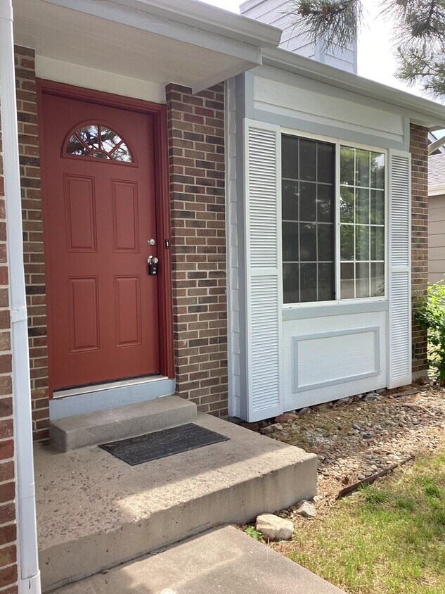 Primary Photo - Charming 3 Bed, 2 Bath Littleton Home in a...