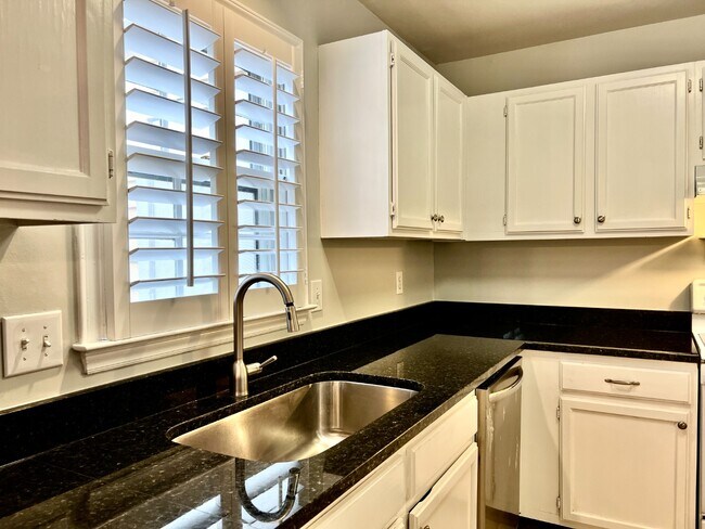 Building Photo - CONVENIENT AND AFFORDABLE