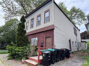 Building Photo - 244 Broad St