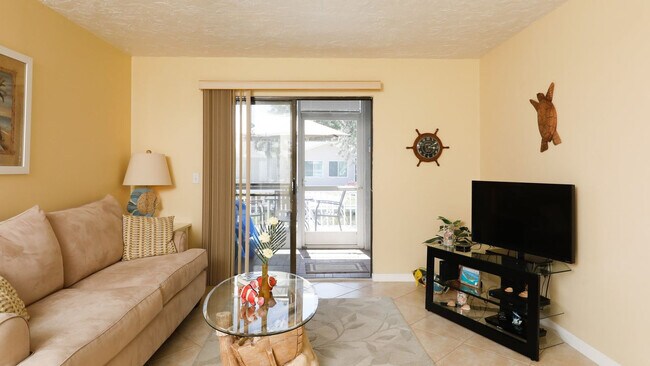 Foto del edificio - 9141 Lake Dr