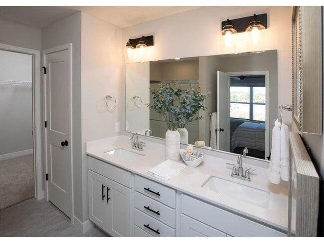 Building Photo - 11380 51st St NE