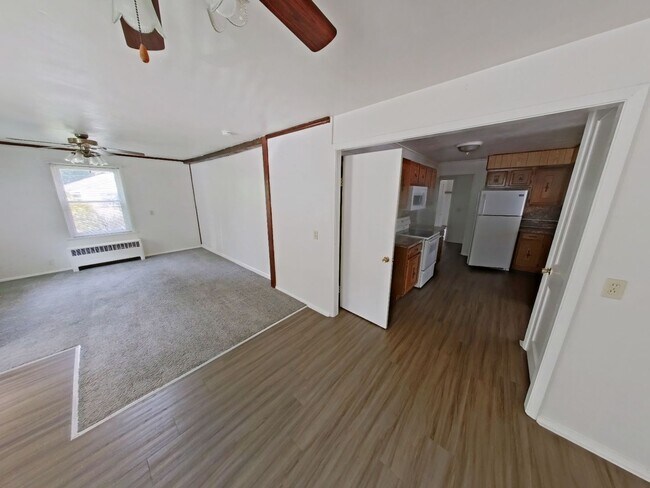 Building Photo - 3630 Colebrook Rd
