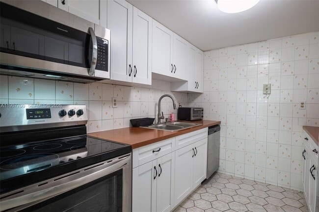 Photo - 750 NW 43rd Ave Apartment