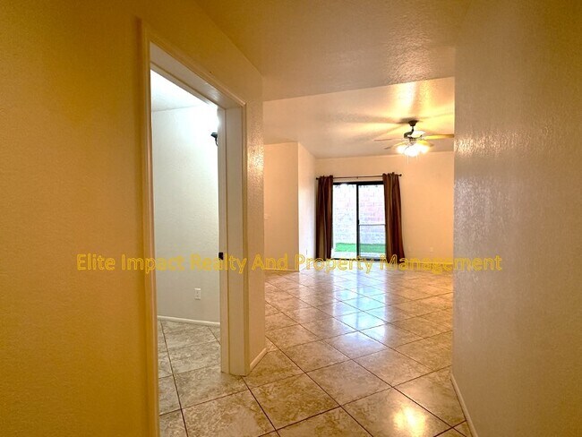 Foto del edificio - 610 W Kidd Pl