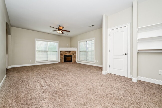 Building Photo - 205 Swem Ct