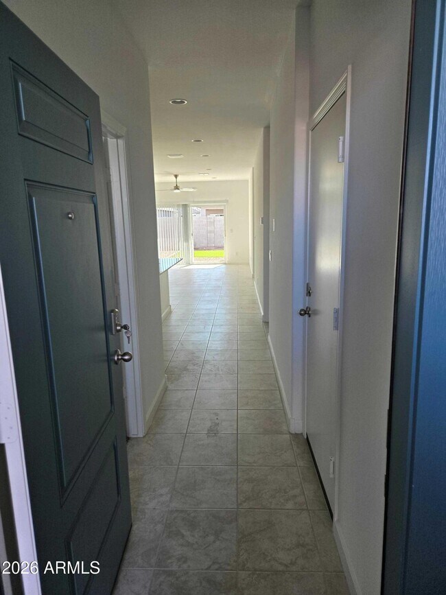 Foto del edificio - 5447 E Axle Ave