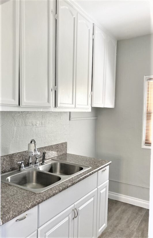 Foto principal - 767 E Sunrise Blvd