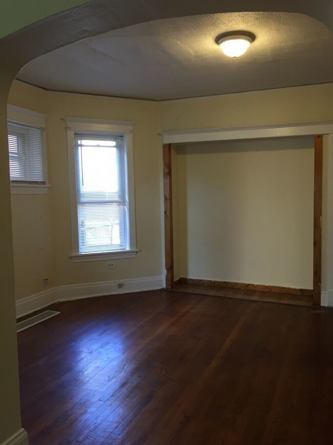 Foto del edificio - 5715 W Huron St
