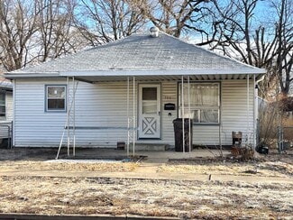 Building Photo - 306 N 3rd St