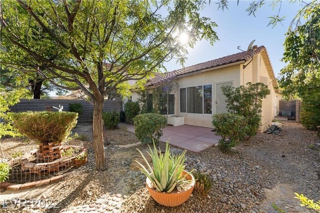 Building Photo - 1732 Del Mira Dr
