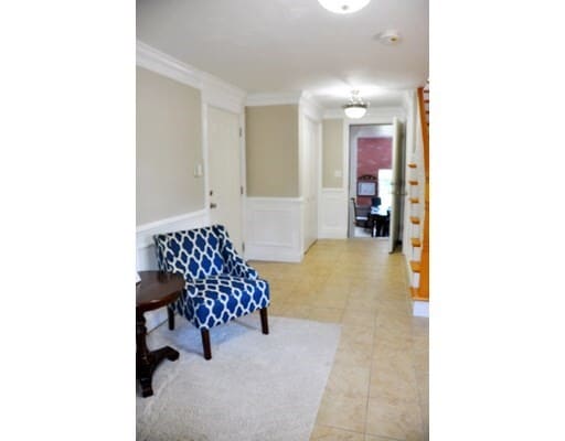 Building Photo - 7 Kings Brook Ave