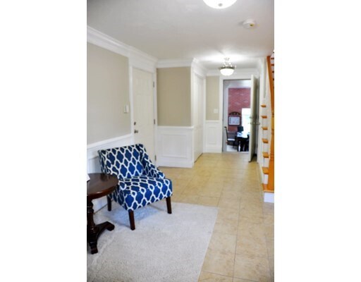 Foto del edificio - 7 Kings Brook Ave