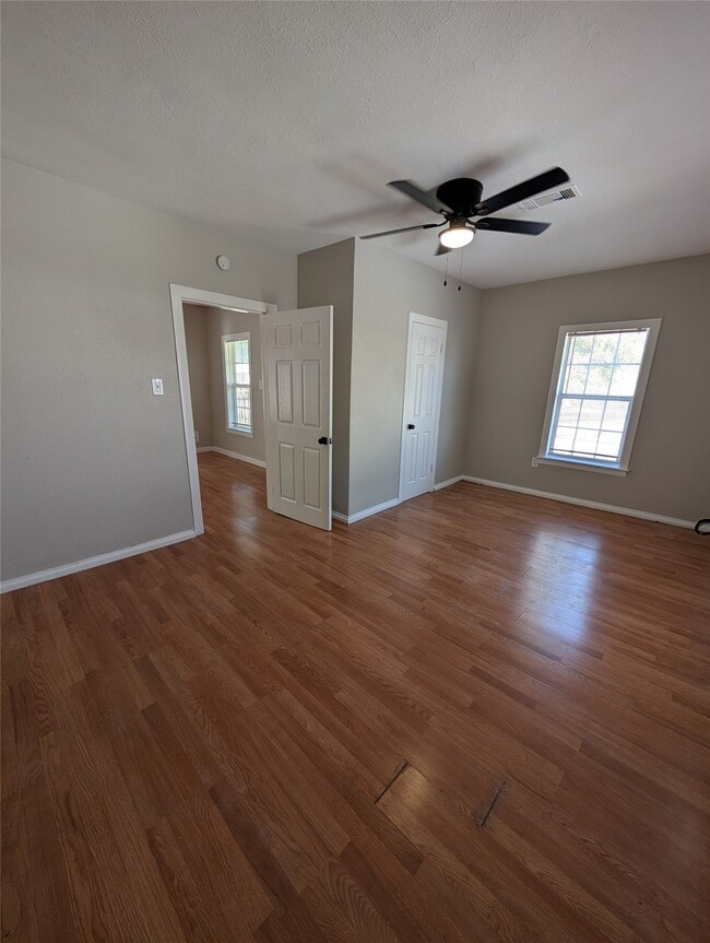 Building Photo - 2125 Nora St