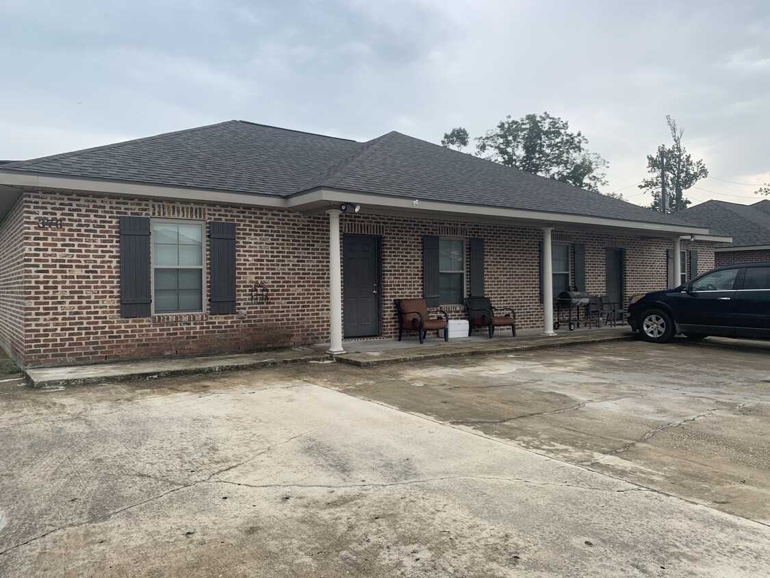Primary Photo - 378B Monarch Dr