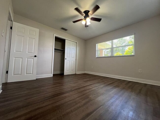 Building Photo - 434 Canal Dr