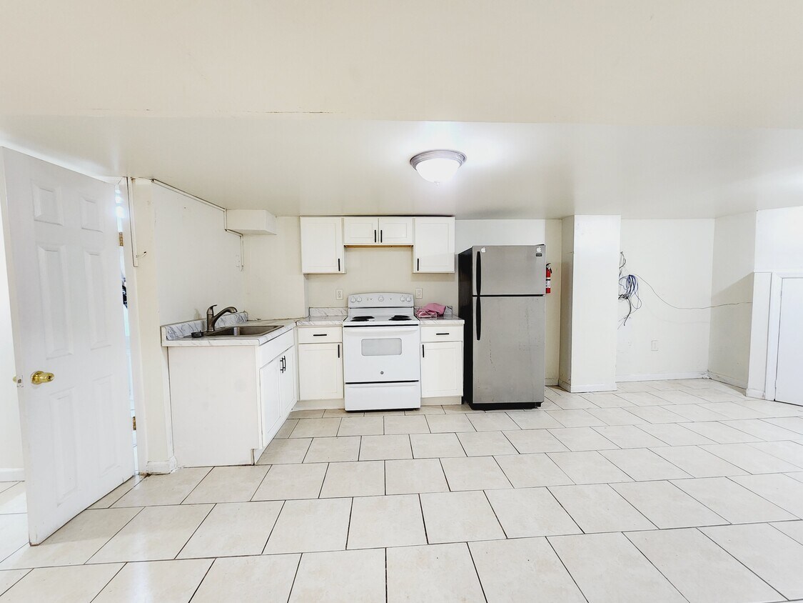 114 Bidwell Ave Unit Basement, Jersey City, NJ 07305 Apartments in